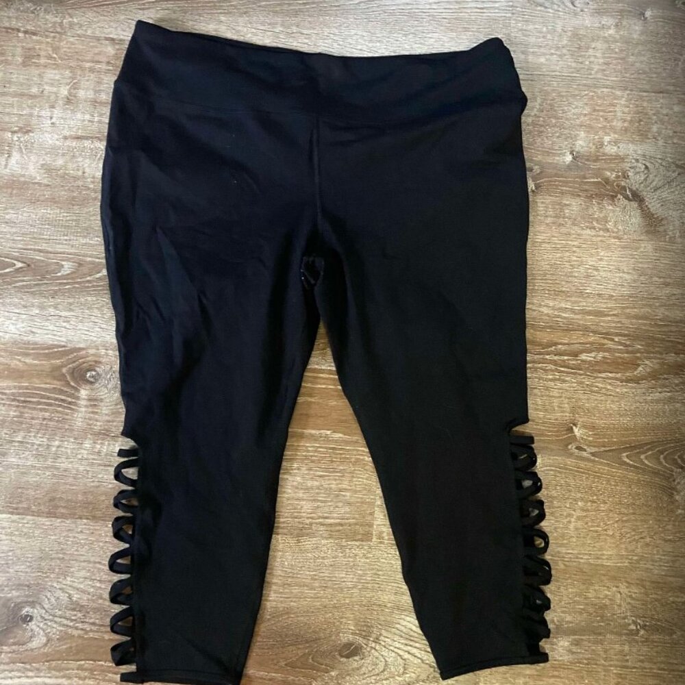 Torrid Size 4 Performance Core Crop Lattice Detai… - image 7